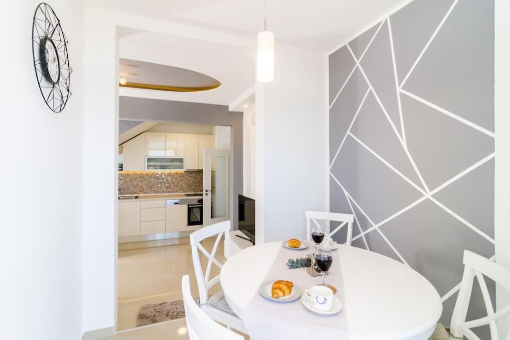 Sea View Apartment 10 Minutes Walk From Old City Dubrovnik Exteriör bild